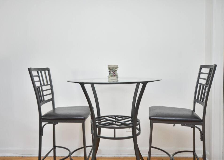 Apartamento Coquette 3.5 Pour 4 Personnes Montreal Exterior foto