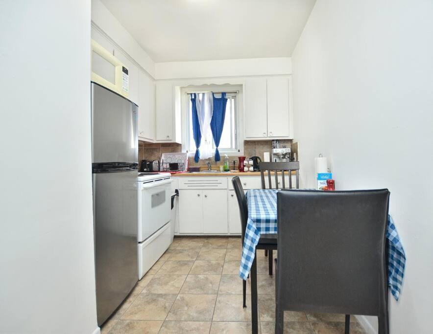 Apartamento Coquette 3.5 Pour 4 Personnes Montreal Exterior foto